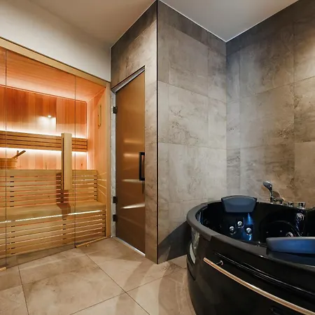 Apartment Penthouse View With Sauna & Jacuzzi Old Town *