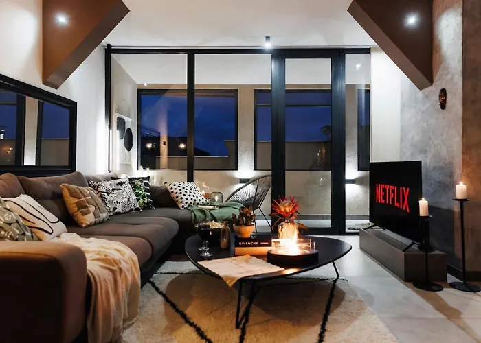 Penthouse View With Sauna & Jacuzzi Old Town Apartman *